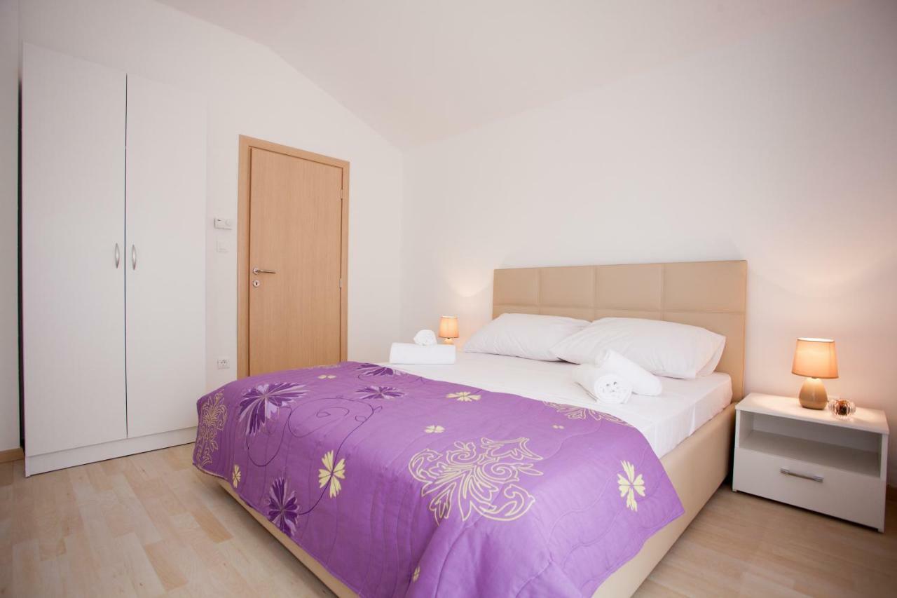 Apartments Mia Baška Voda Habitación foto